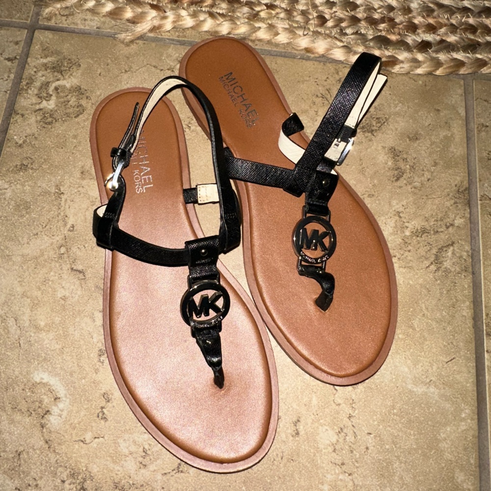 MICHAEL KORS SANDALS